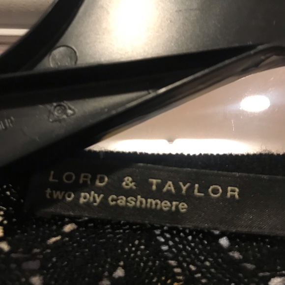 Lord & Taylor top - Picture 3 of 3